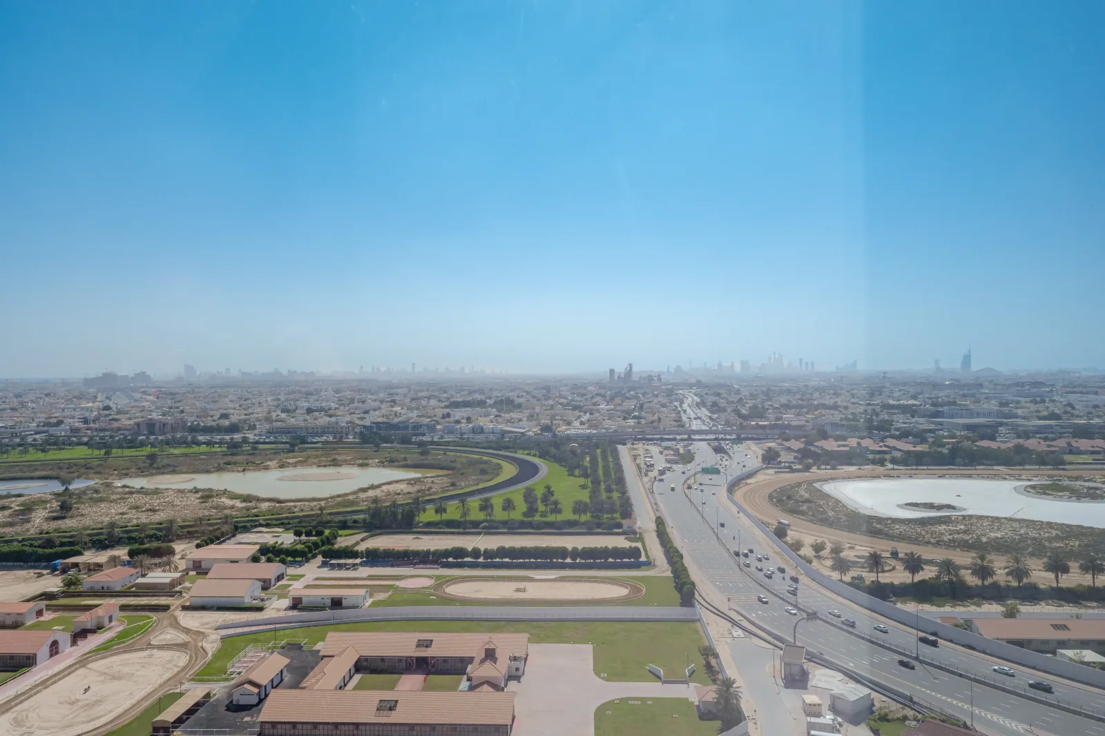 Vacant | Race Course View | Raised Flooring — 4