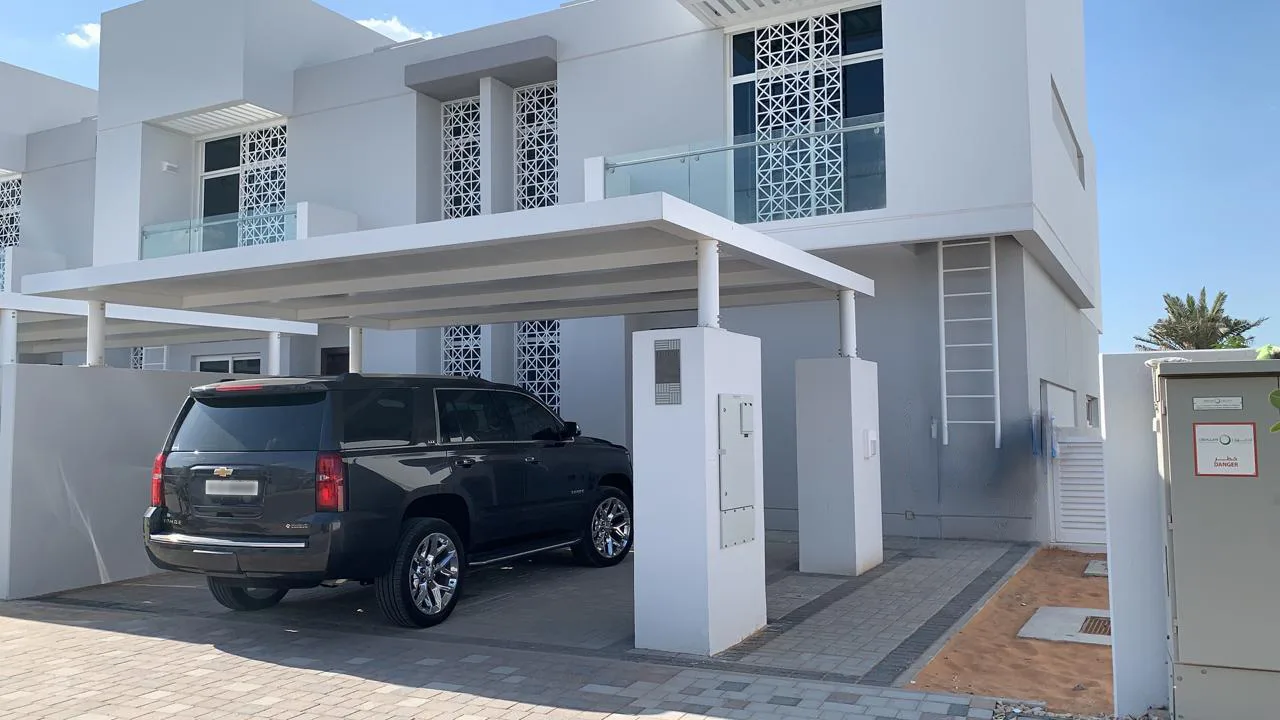3+Maid's Room | Prime Location | Spacious Layout — 2