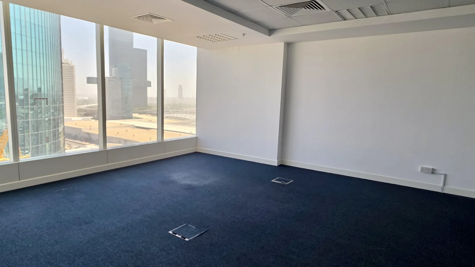 Carpeted | Glass Partition | Grade A | Near Metro — 3