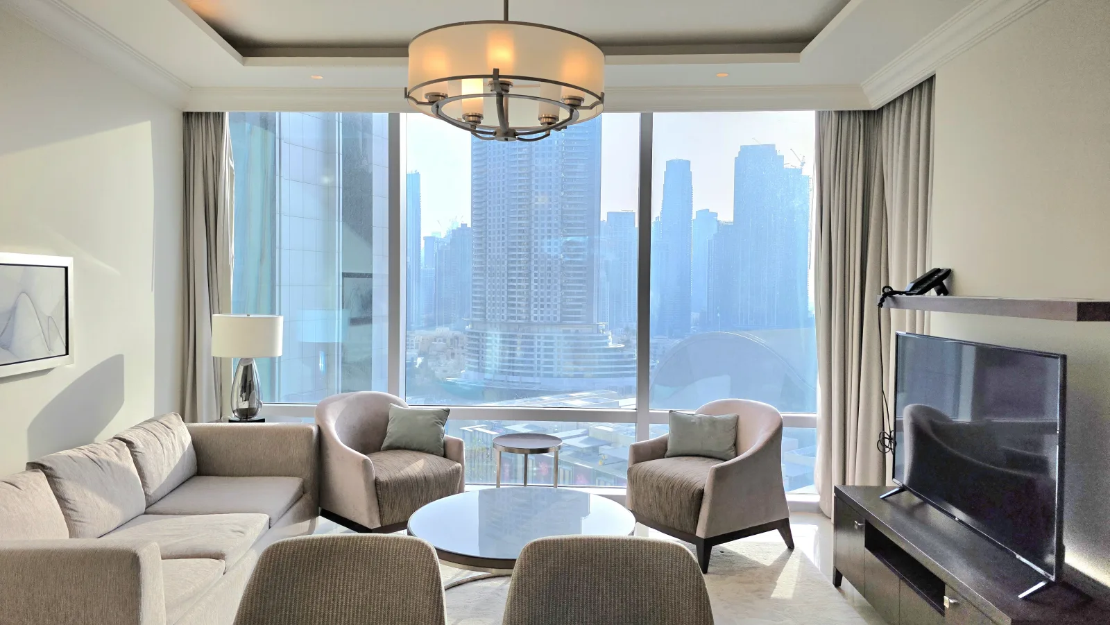 BURJ VIEW | FULLY FURNISHED | LUXURIOUS — 3