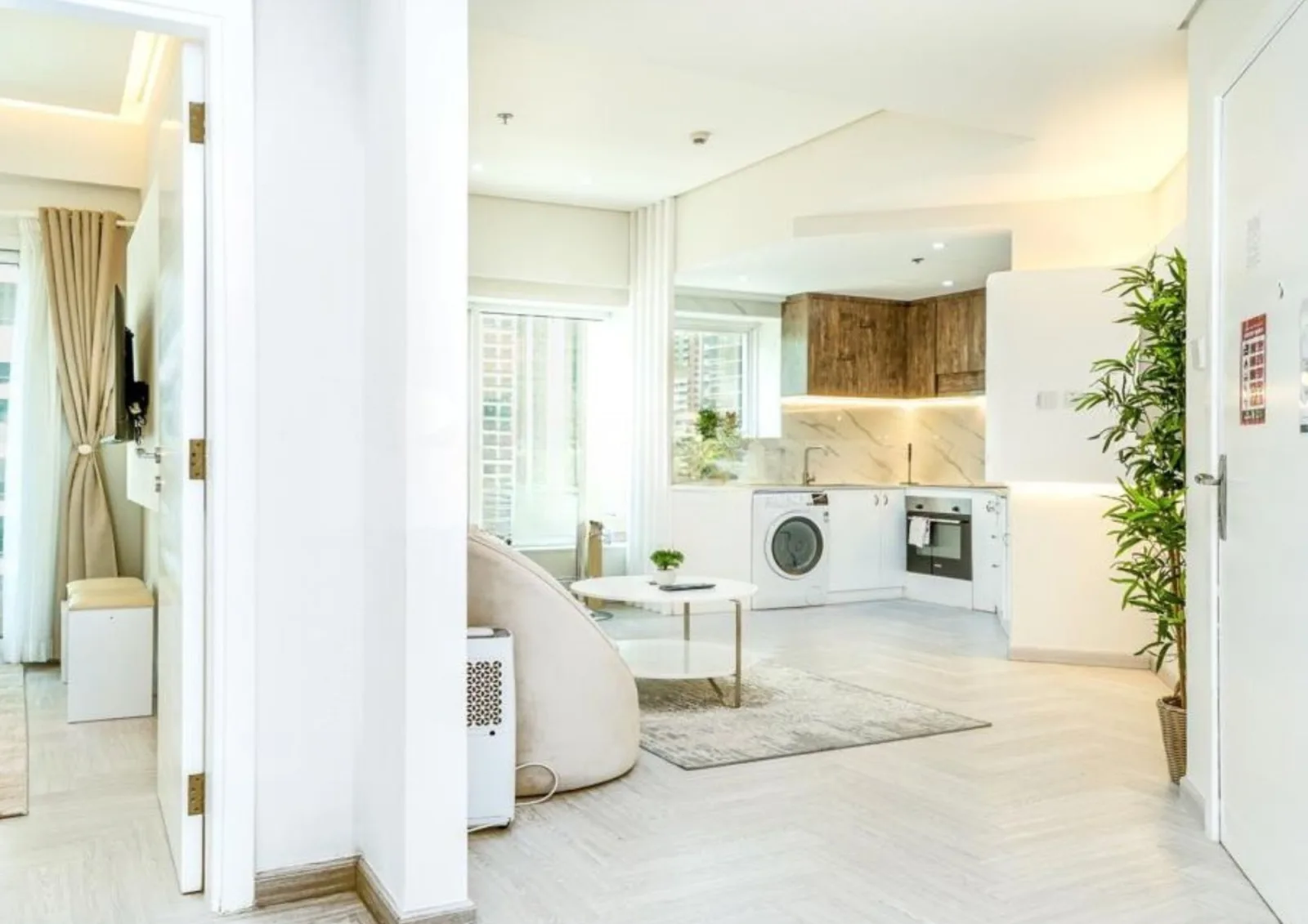 MID FLOOR | NEAR METRO | READY TO MOVE IN — 3