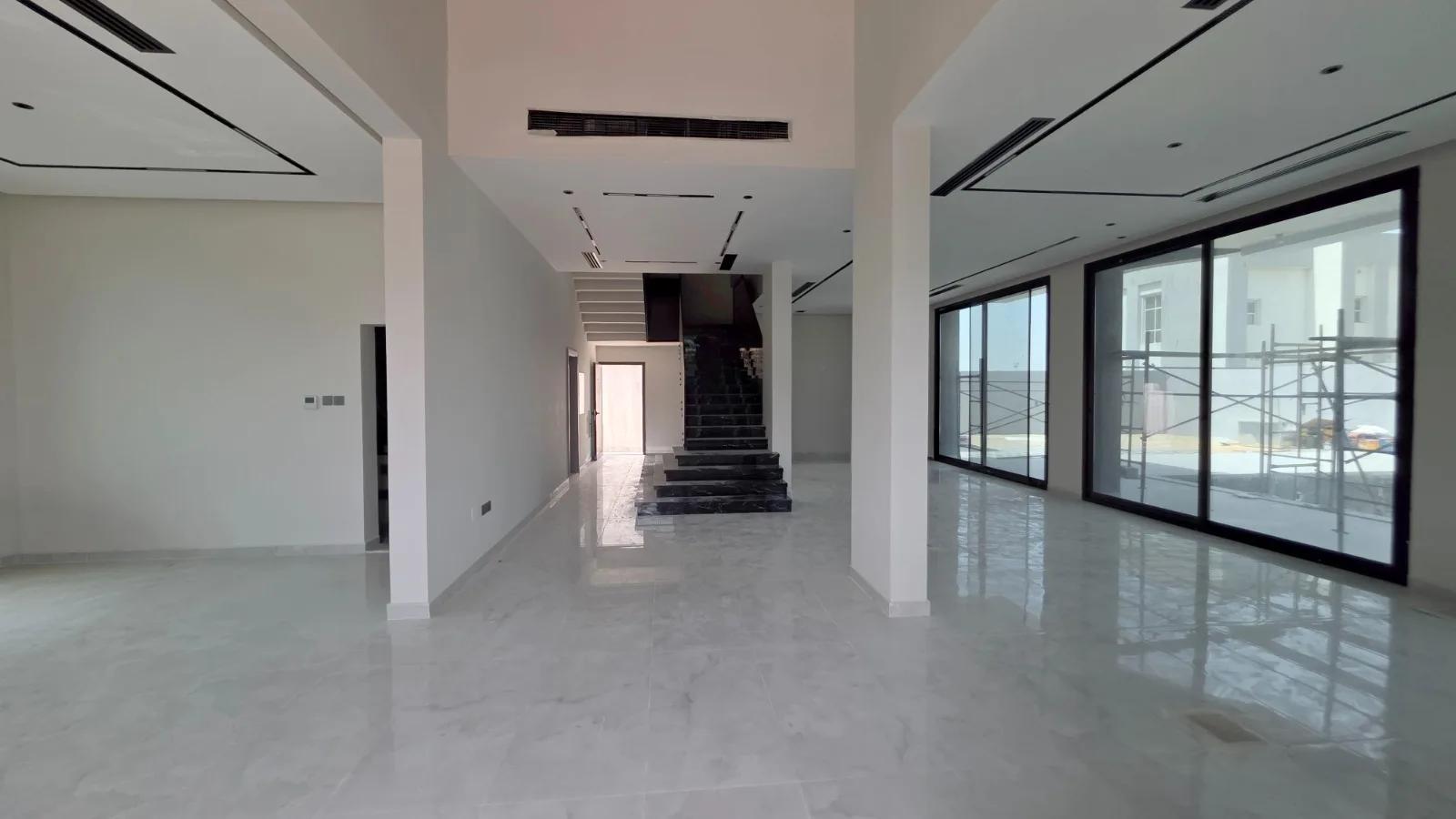 5 BR Villa + Maid + Driver Room | Private Pool — 4