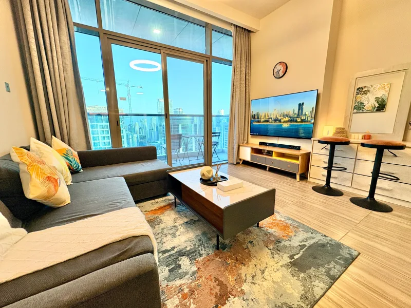 HIGH FLOOR, LAKE VIEW, FURNISHED, READY TO MOVE IN