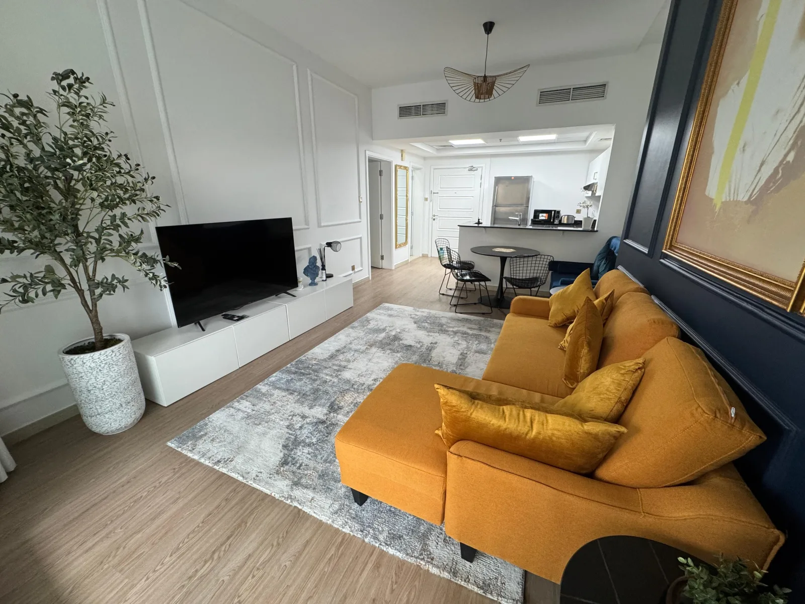 LAKE VIEW | SPACIOUS | FULLY FURNISHED 1BR — 3