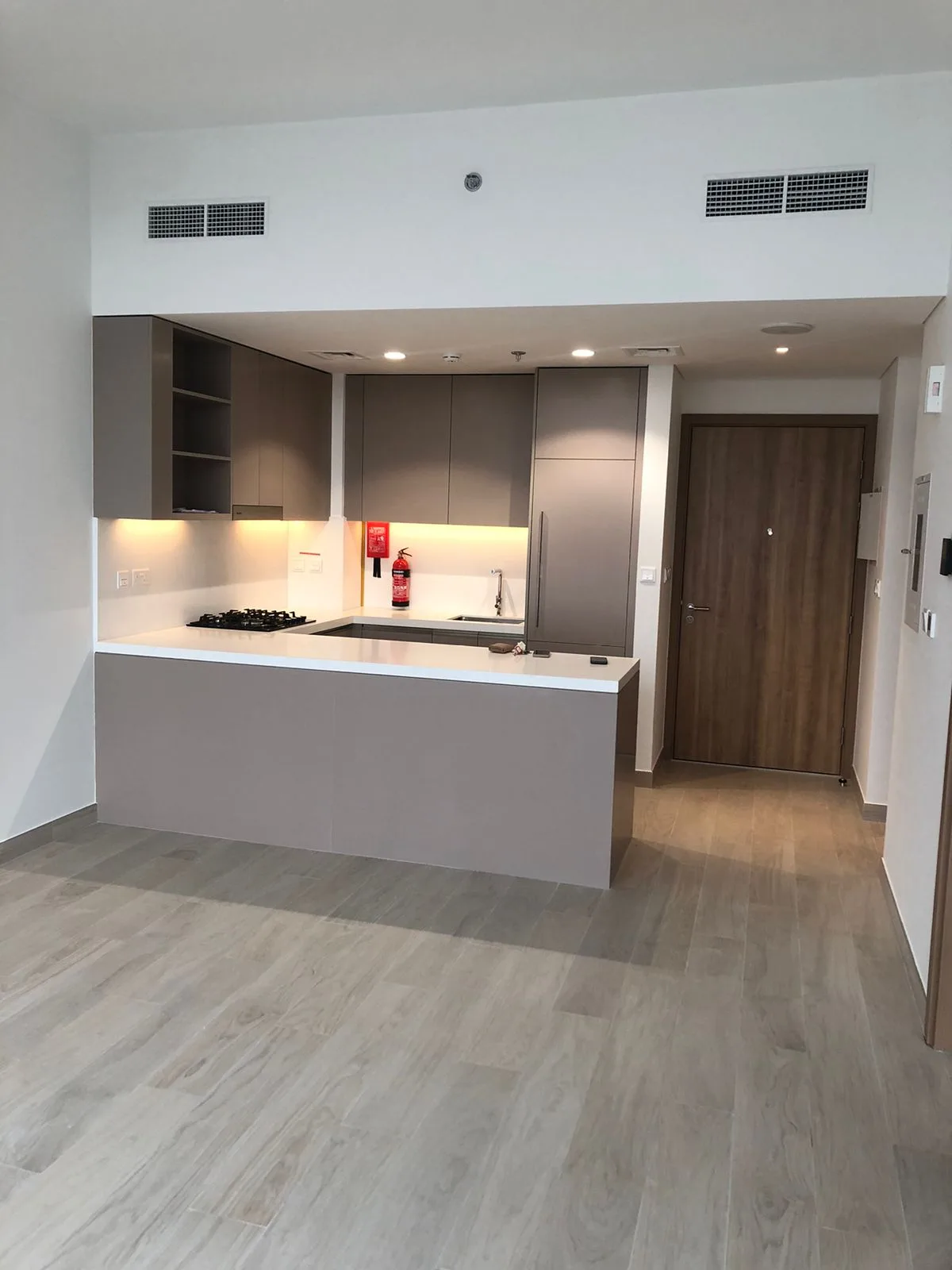 Azizi Beachfront, Semi Furnished, Canal View — 2