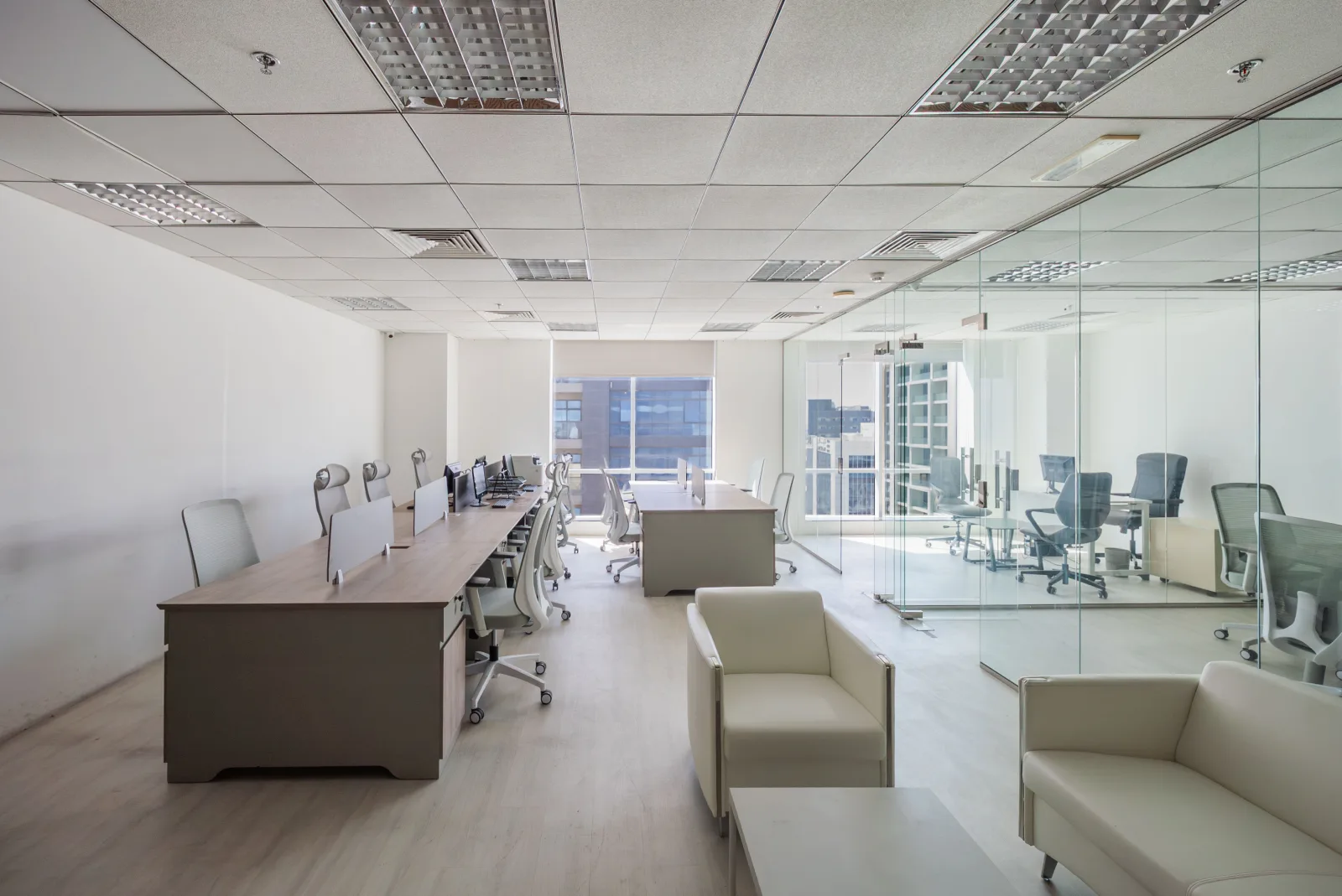 Fitted Office | High Floor | Glass Partitioned — 4