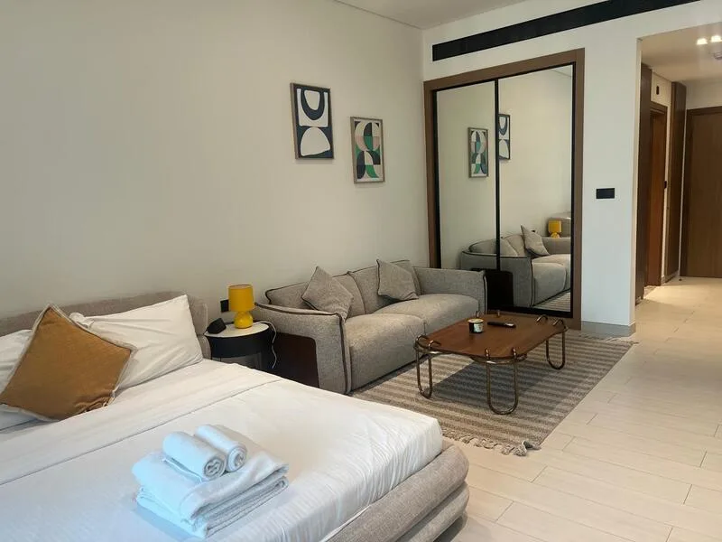Luxury Furnished | Jacuzzi | Burj Khalifa View — 3