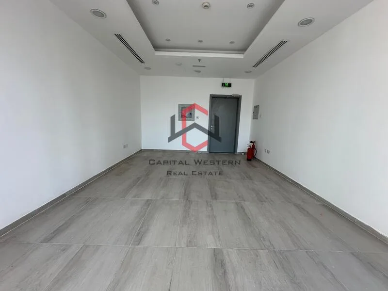 Bright Office I Chiller Free I Fitted | 2 Cheques | Business Bay — 2