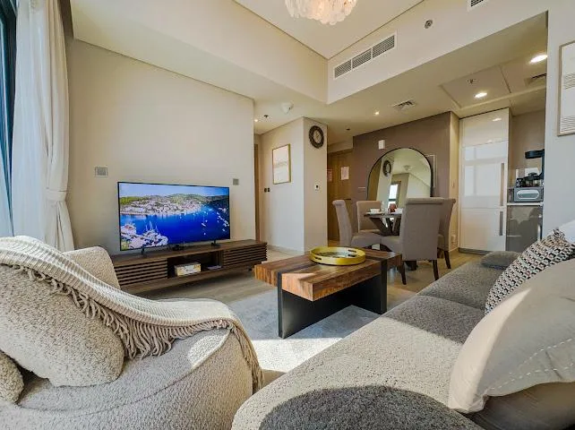 Pool View | Luxury furnishing | Ready to Move — 3