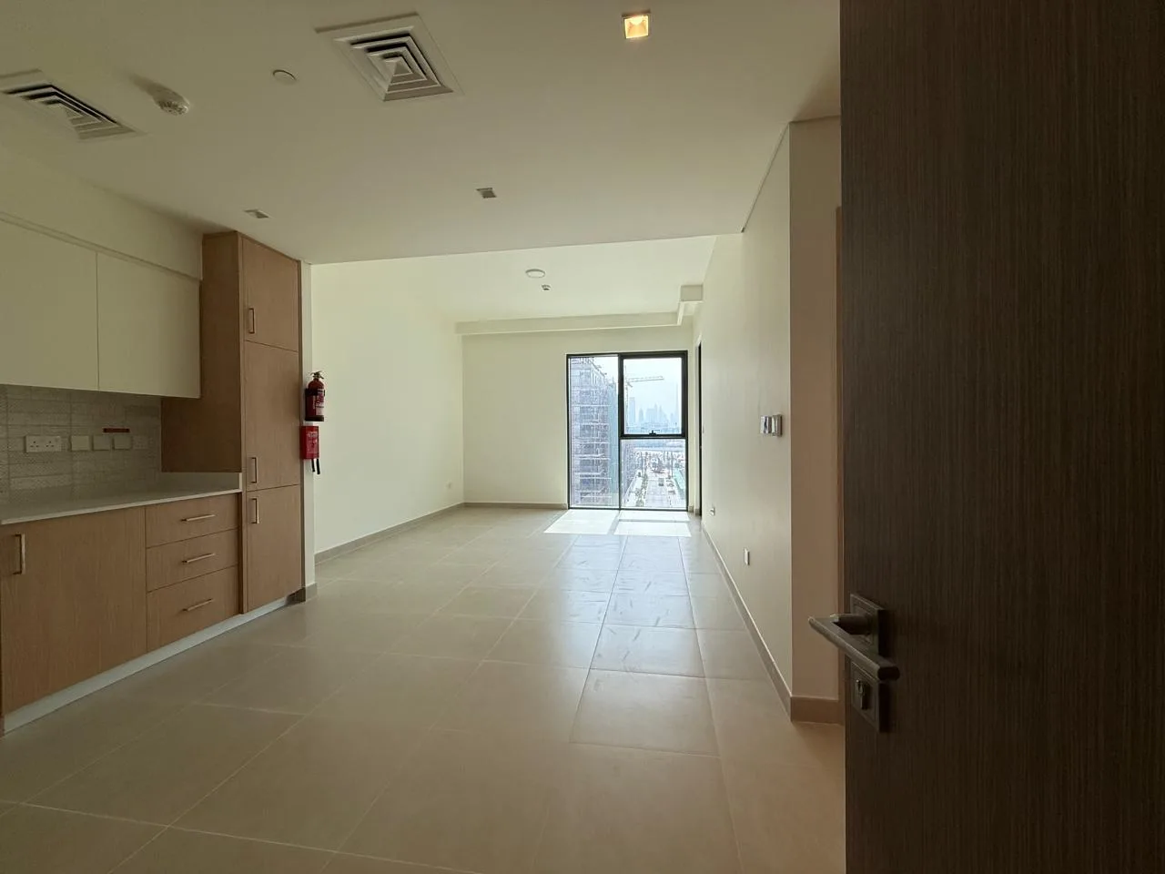 1BR Apartment | Seagate Building 3 | Burj Khalifa Views — 3