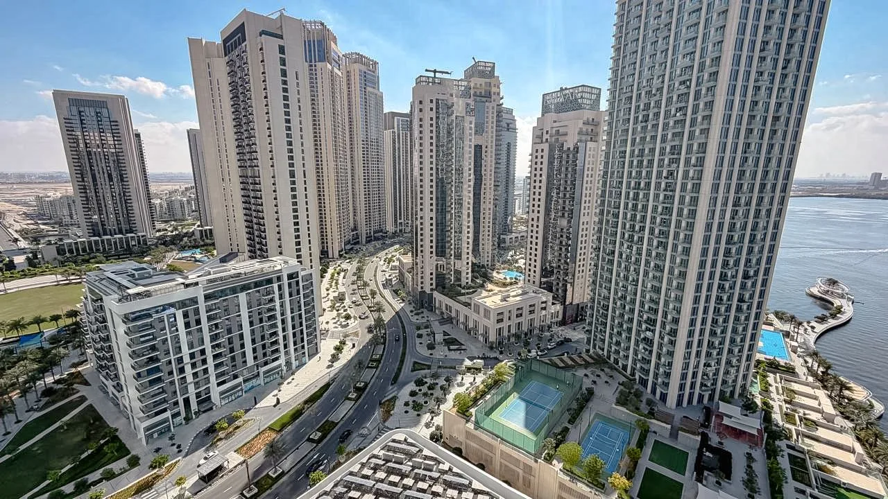 Fully Furnished 3BR | Luxurious | Stunning View — 3