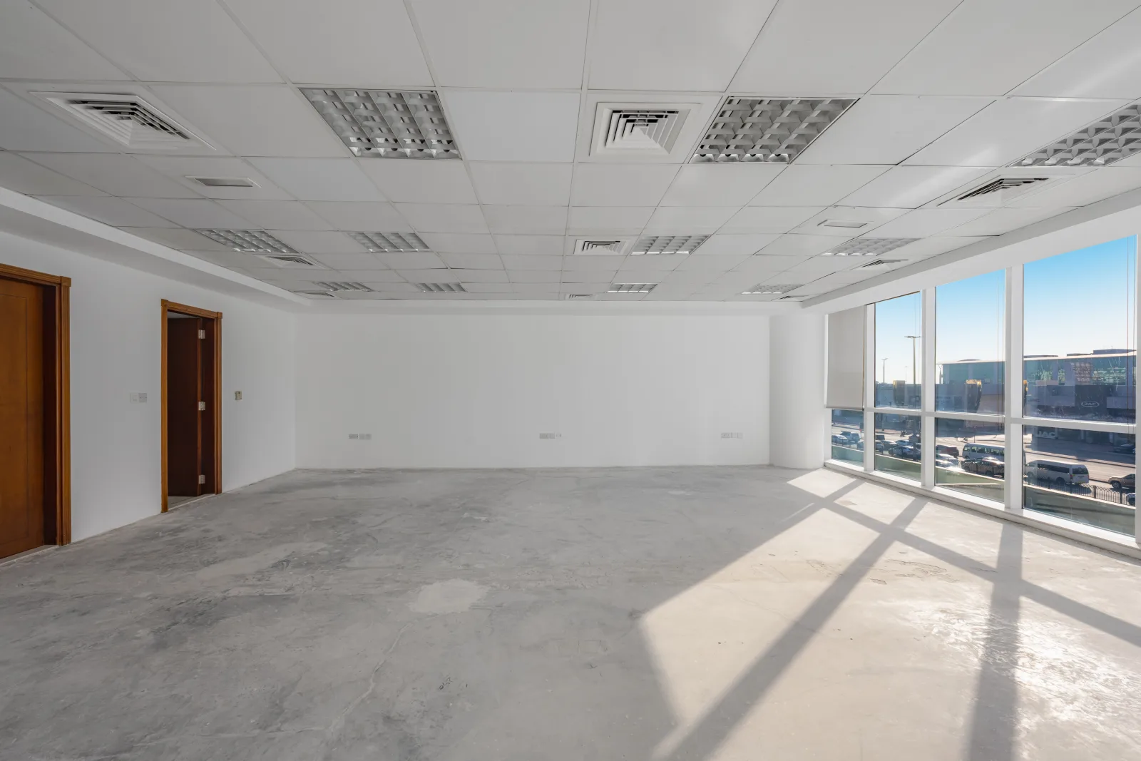 Prime Location, Bright Office, Road View — 4