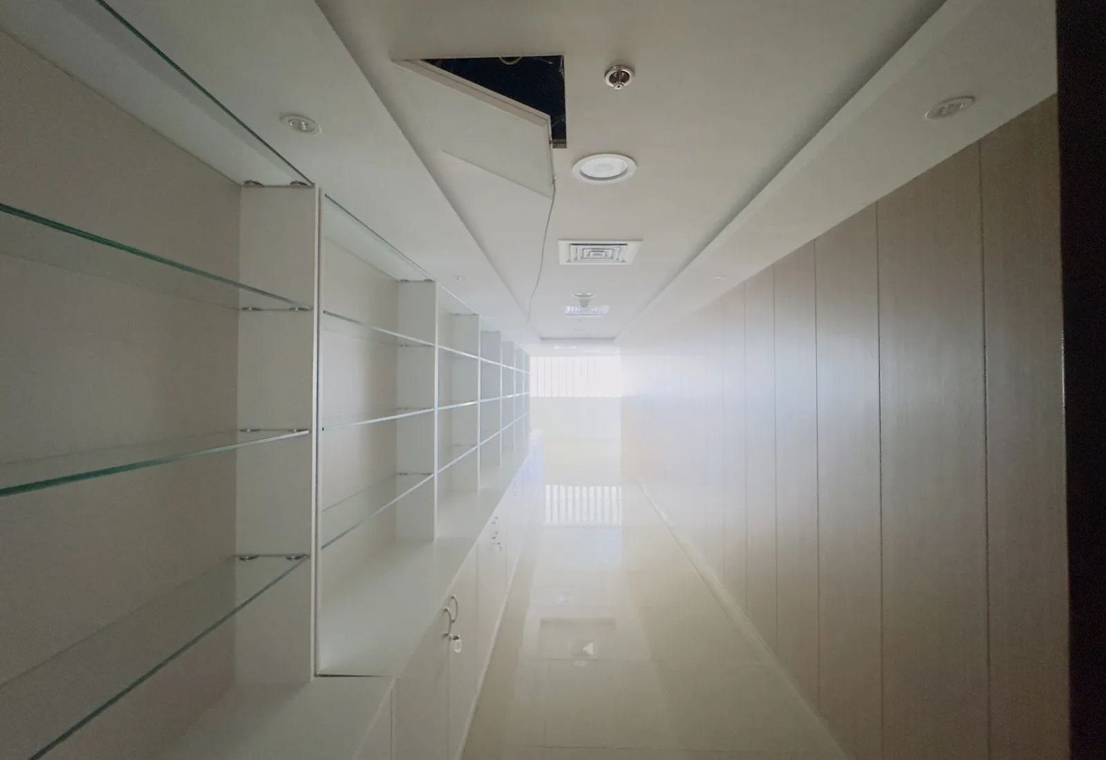 Fitted Office in Burlington | Canal View | Ready — 2