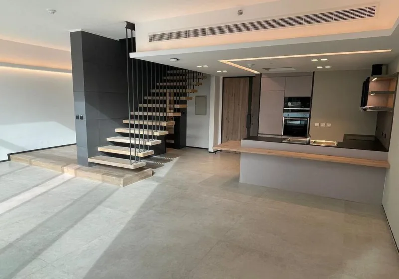 Luxurious Duplex | Spacious | Vacant on Feb15