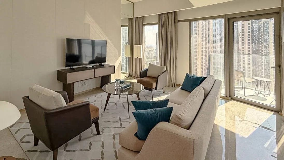Fully Furnished 3BR | Luxurious | Stunning View — 4