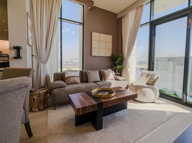 Pool View | Luxury furnishing | Ready to Move — 4