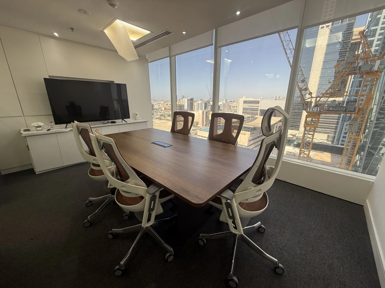 Unfurnished, SZR View, Prime Location — 4