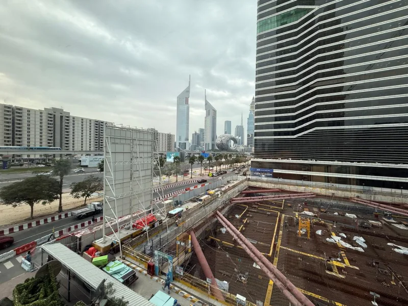 HUGE LAYOUT, SZR VIEW, RAISED FLOOR, BRIGHT OFFICE